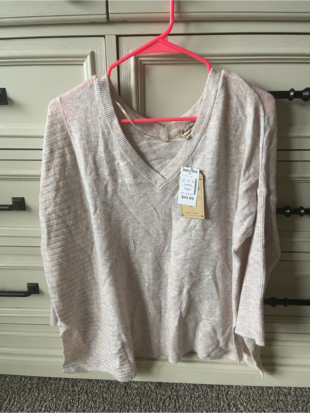 Democracy V-Neck Sweater in Light Heather Pink size medium